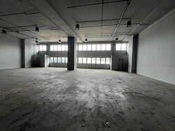 Carros Centre (D25), Factory #453162041